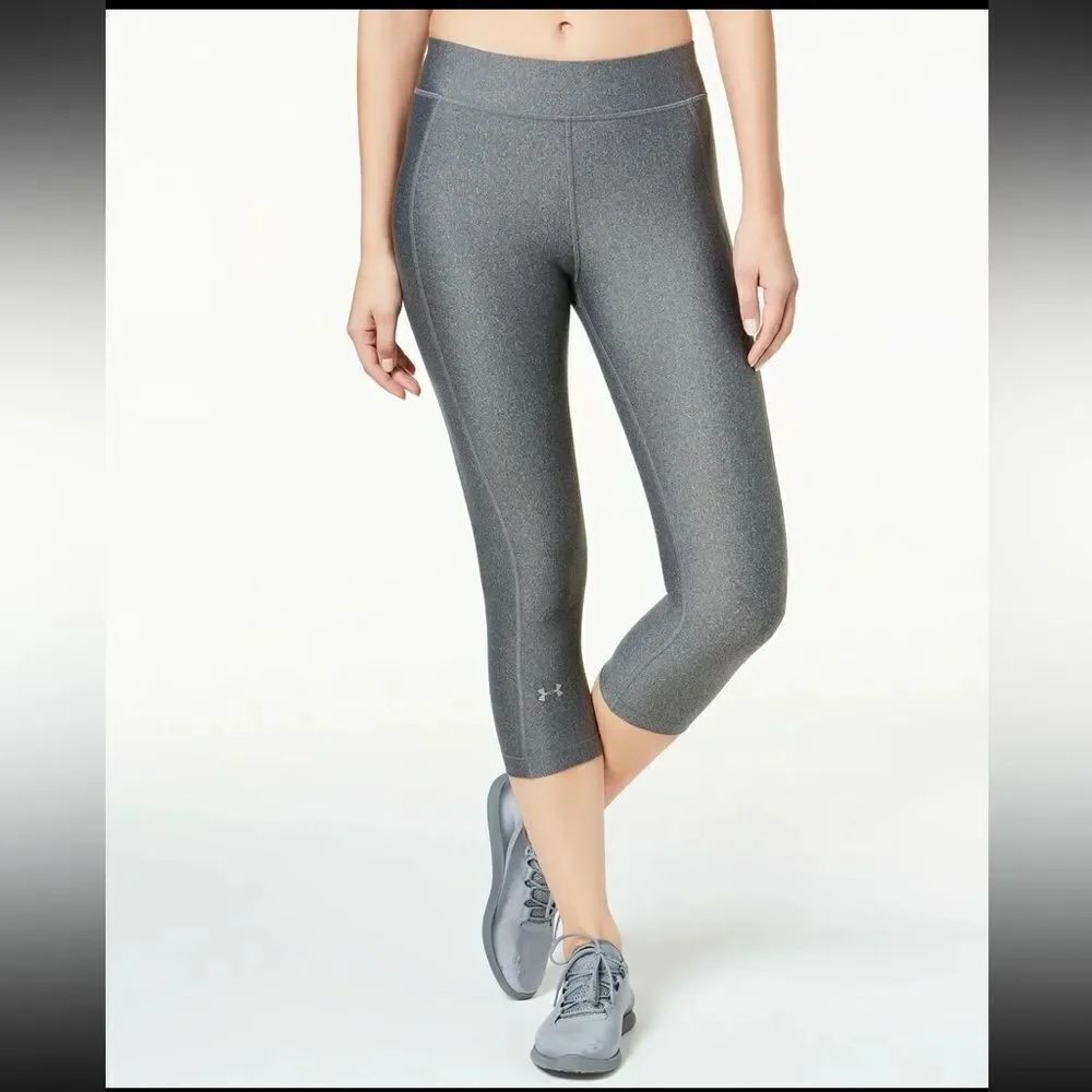 Under Armour Women's Charcoal Gray Storm HeatGear Armour Capri Leggings M